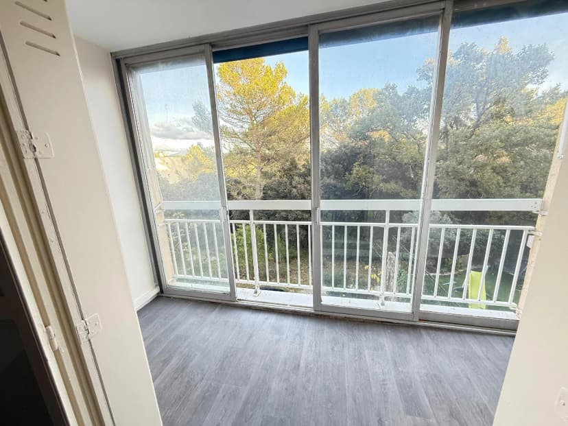 thumbnail of estate's photo