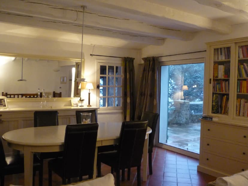 thumbnail of estate's photo