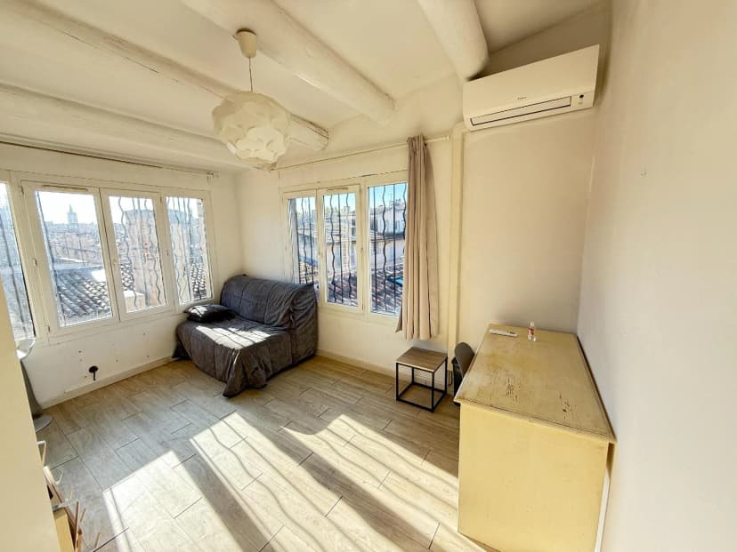 thumbnail of estate's photo