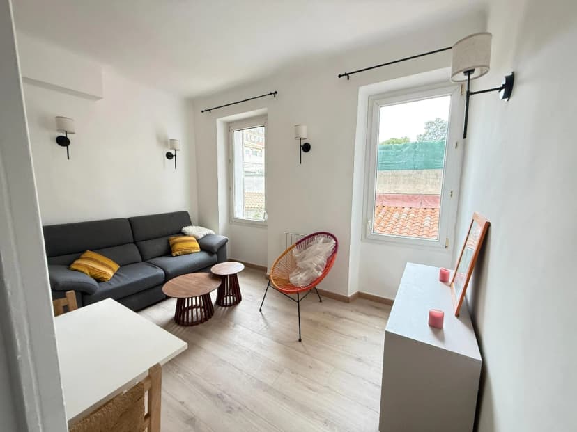 thumbnail of estate's photo