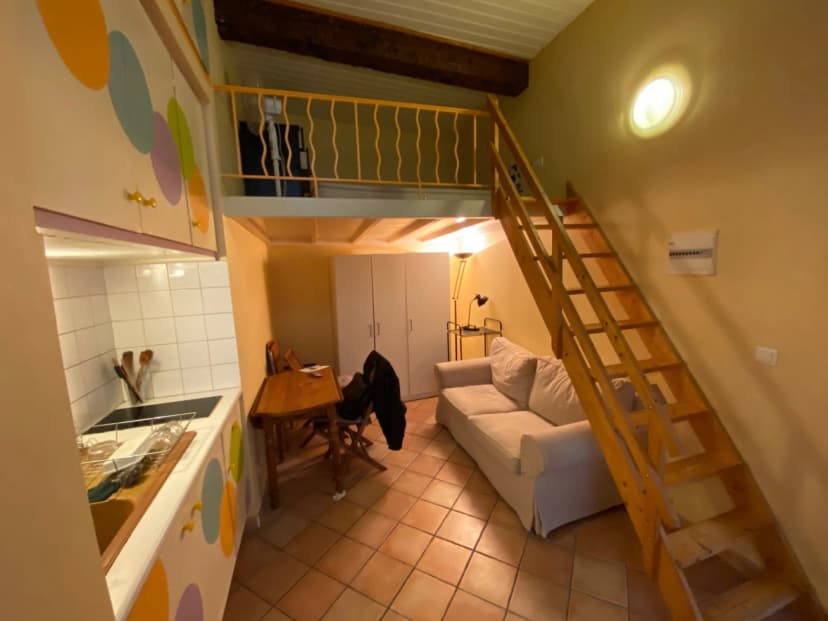 thumbnail of estate's photo